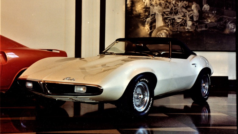 Pontiac Banshee Concept Car