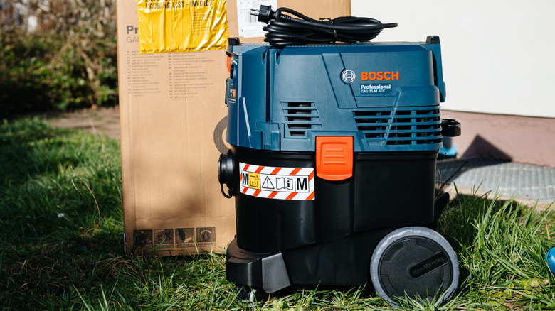 Bosch wet/dry vacuum unboxed