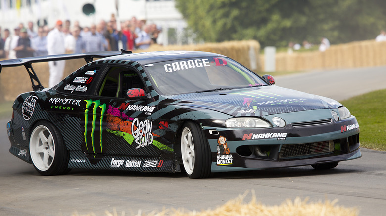 Toyota Soarer third-gen dynamic image on track front 3/4 view