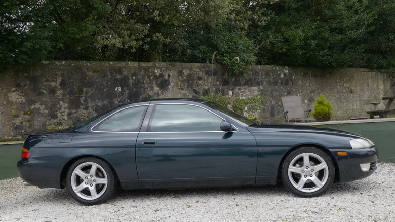 Toyota Soarer third-gen side profile