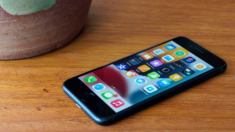 iPhone SE 5G