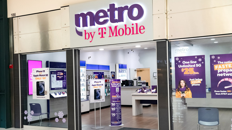 A Metro by T-Mobile store selling smartphones.