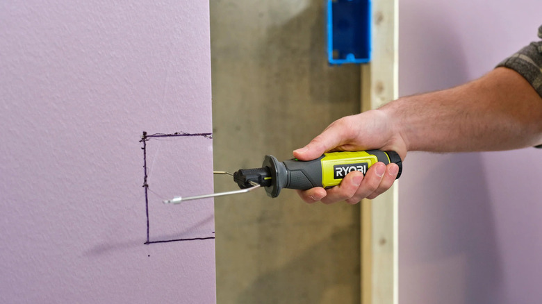 foam cutter used on drywall