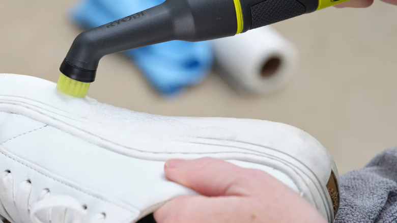 Ryobi detailed scrubber set