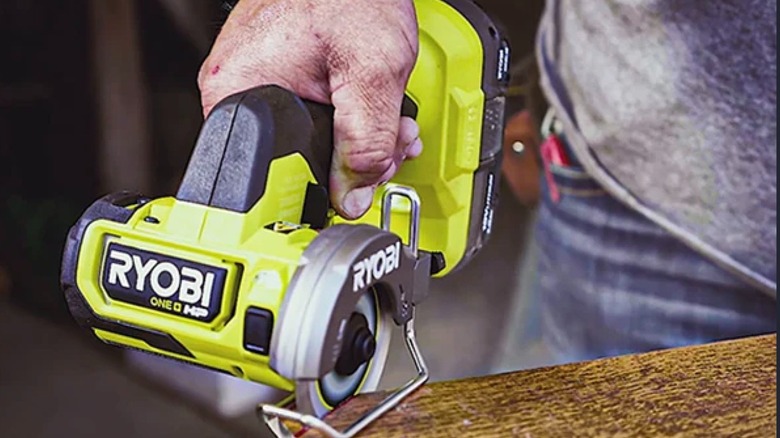 18V One+ HP Compact Cut-Off Tool in use