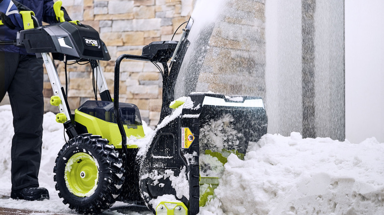 ryobi 24-inch snow blower