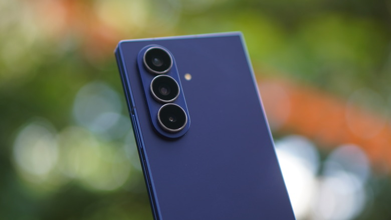 Camera module on the Samsung Galaxy Z Fold 7