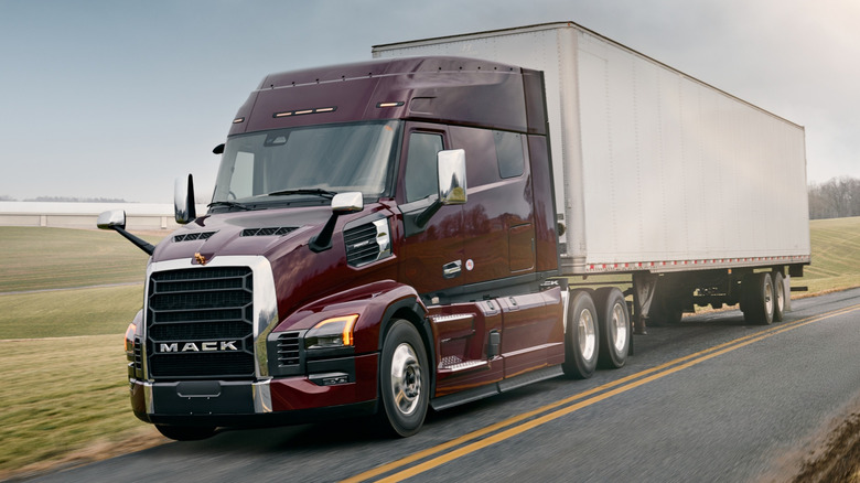 Mack Pioneer on the road