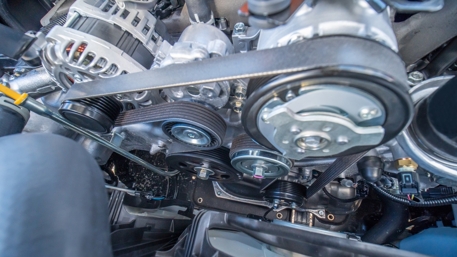 5 Signs That Your Engine’s Timing Belt Is Bad – SlashGear