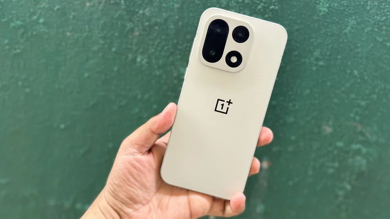 Rear view of the OnePlus 15