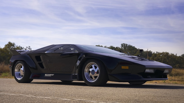 Vector W8 supercar front 3/4 view