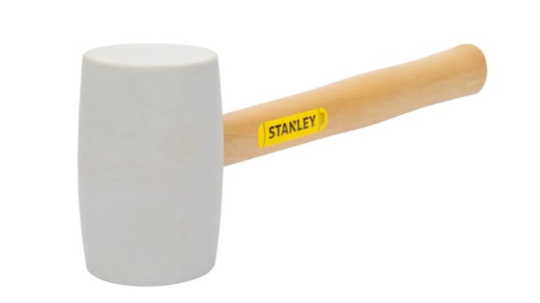 Stanley 16 oz. White Rubber Mallet with wooden handle