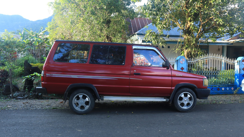 Toyota Kijang