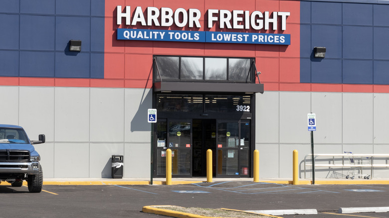 Harbor Freight storefront