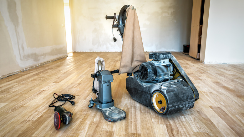 Floor sanding equipment