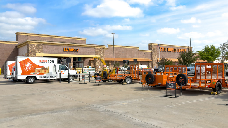 Trailers for rent outside Home Depot