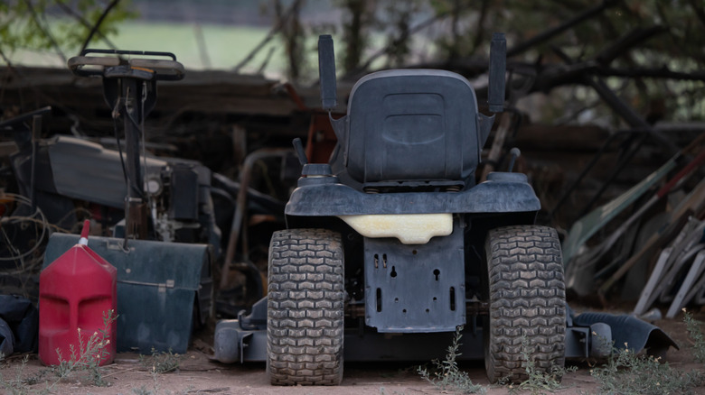 a riding mower outside