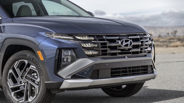 The front end of a 2025 Hyundai Tucson