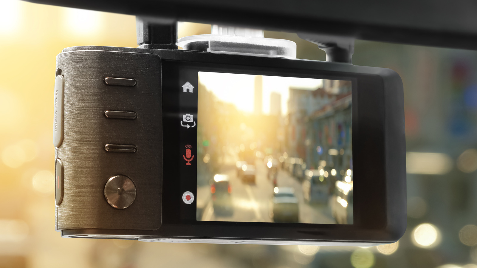 8 Strong Reasons Why Should You Consider Buying A Dash Cam