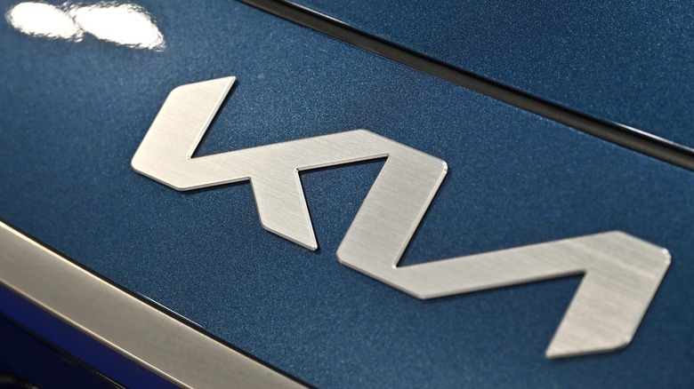 kia badge