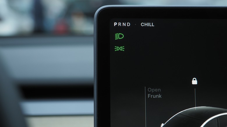 Tesla gear indicators on touch screen