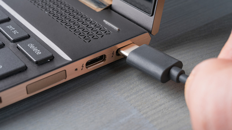 laptop USB port