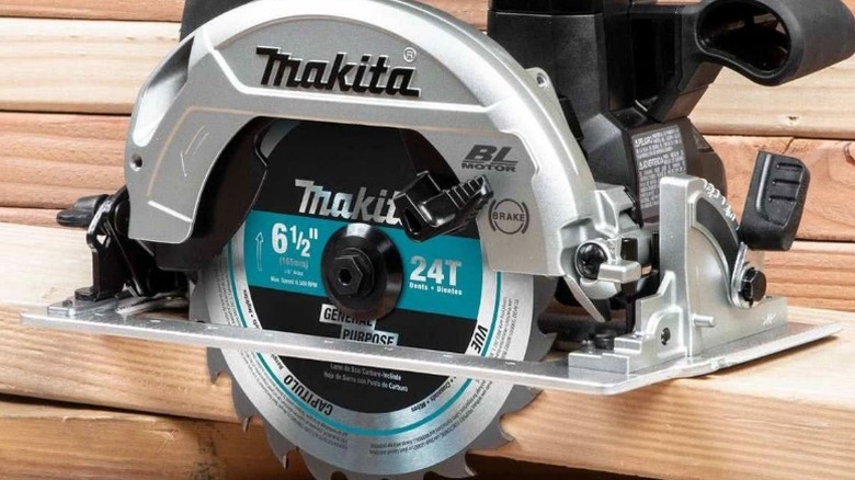 Makita circular saw on 2x4