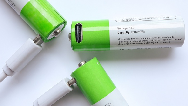 USB rechargeable AA batteries