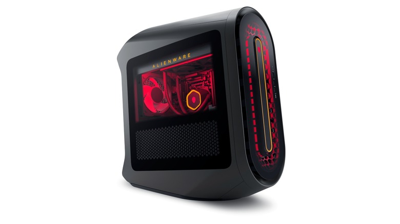 The Dell Alienware R15 PC case