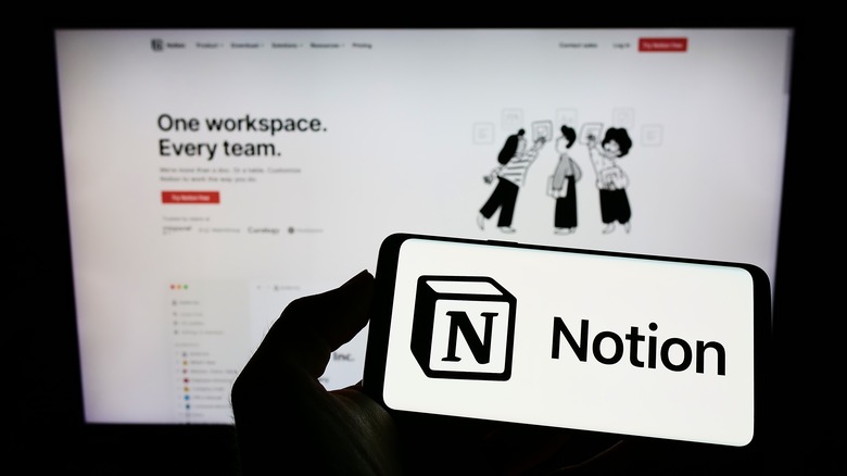 Notion app on phone and desktop