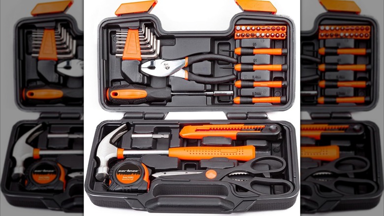 Cartman 39-piece tool kit
