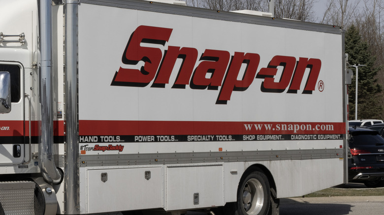 Snap-On logo on the side of a truck