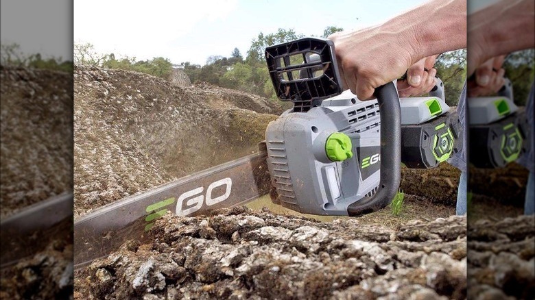 closeup ego 16-inch