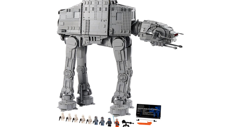 AT-AT LEGO set with minifigs 