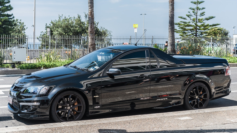 Front 3/4 view of Holden HSV Maloo R8