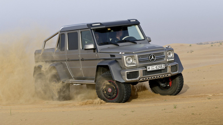Mercedes-AMG G63 6x6 in the desert