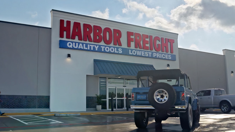 Harbor Freight store and parking lot