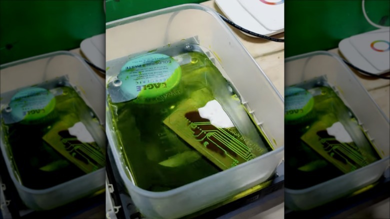 PCB shaker