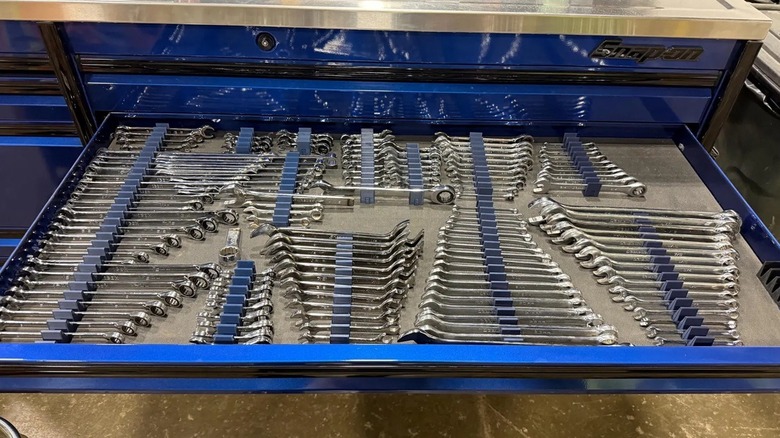 3D printed wrench organizer