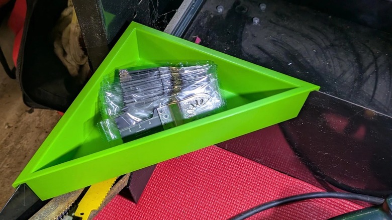 3D printed triangular tool box tray