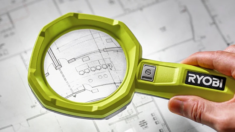 Ryobi USB Lithium 200-Lumen Magnifying Light in use