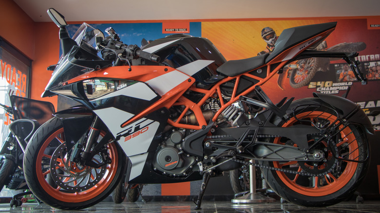 Profile of KTM RC390 sport motorcycle on stand