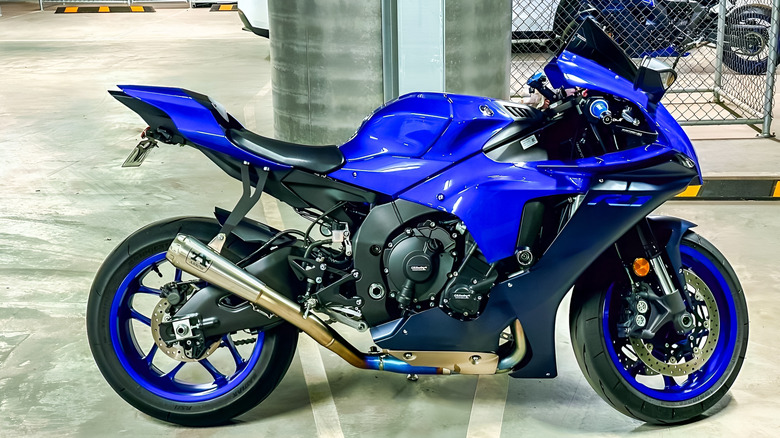 Yamaha YZF-R1 in parking garage profile shot