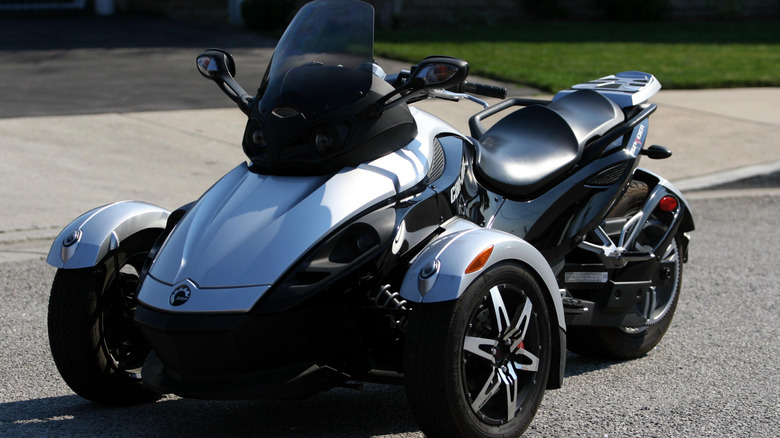 Can Am Spyder RT on the street.