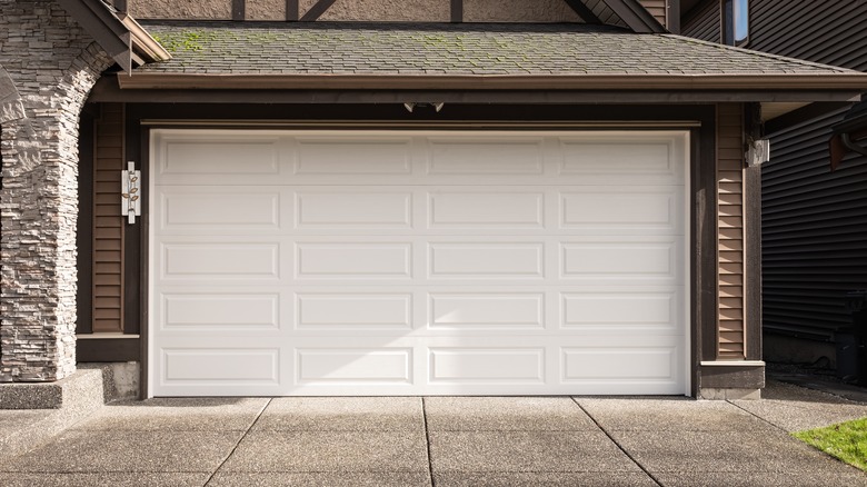 House garage door
