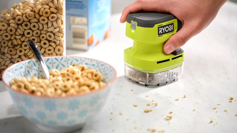 Ryobi desktop vacuum kit