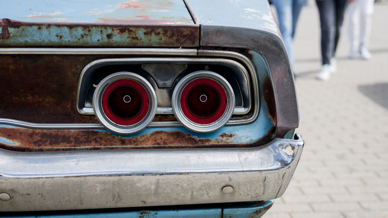 Detail view of rear-right tail light of a 1968 Dodge Charger