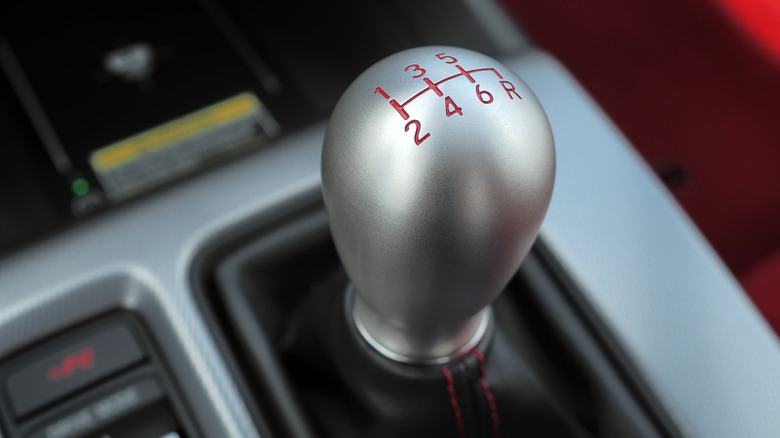 Stick shift in Honda Civic Type R