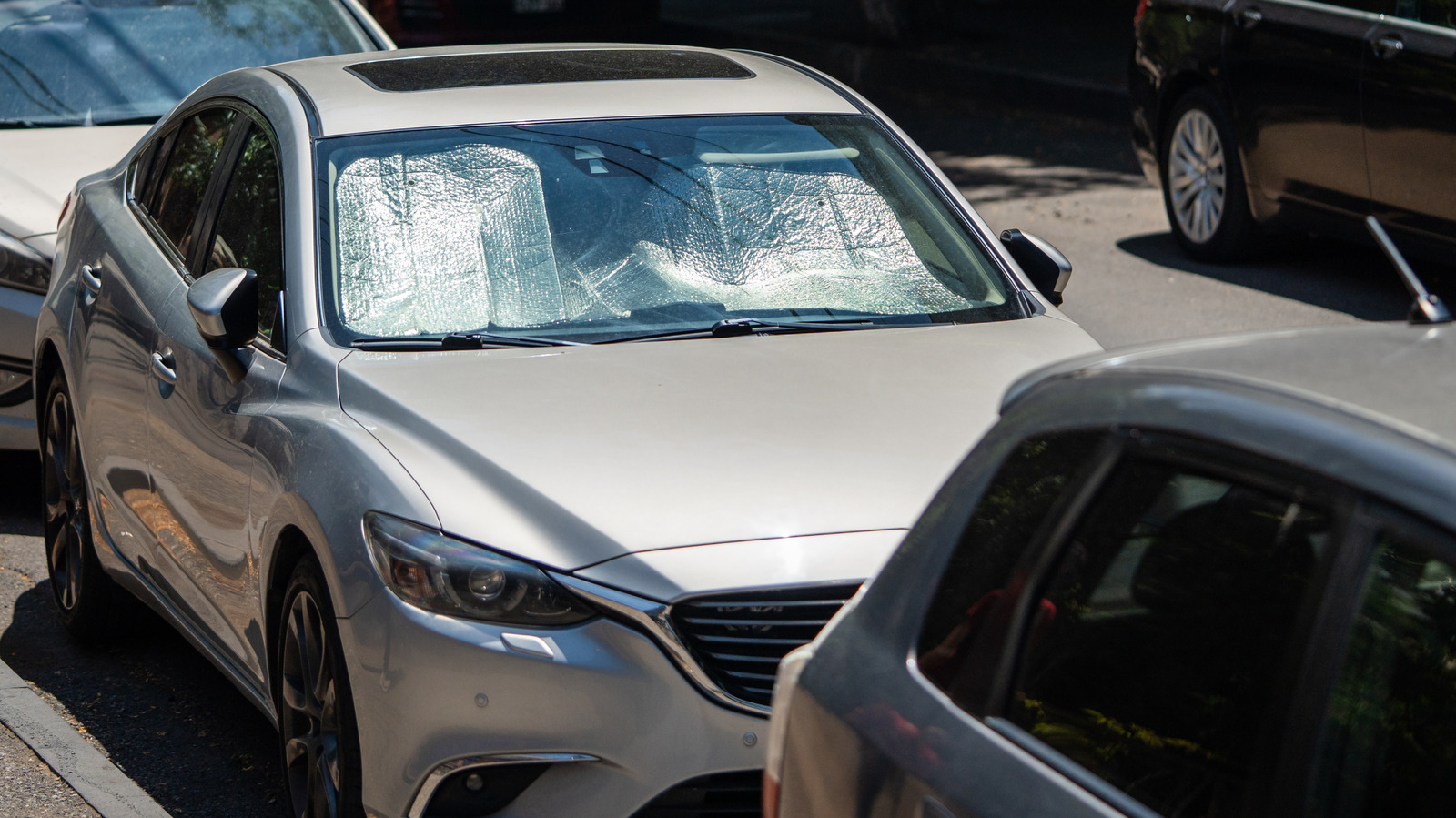 5 Ways To Keep Your Car Cool That's Not Just Using A Windshield Sunshade