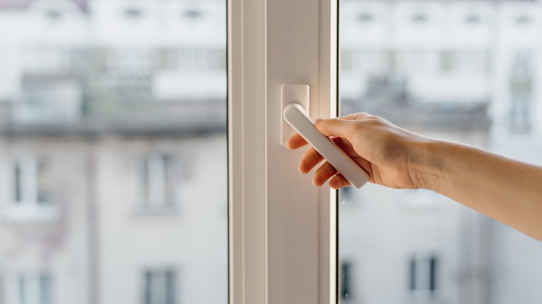 locking a window